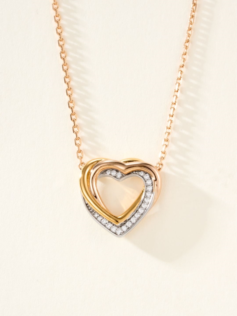 Ca*t1er necklaces